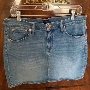 J.Crew Factory Denim Mini Skirt Size 10 Medium Wash Stretch Jean Preppy NWT